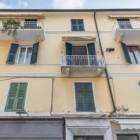 Il Balcone Sul Teatro شقة